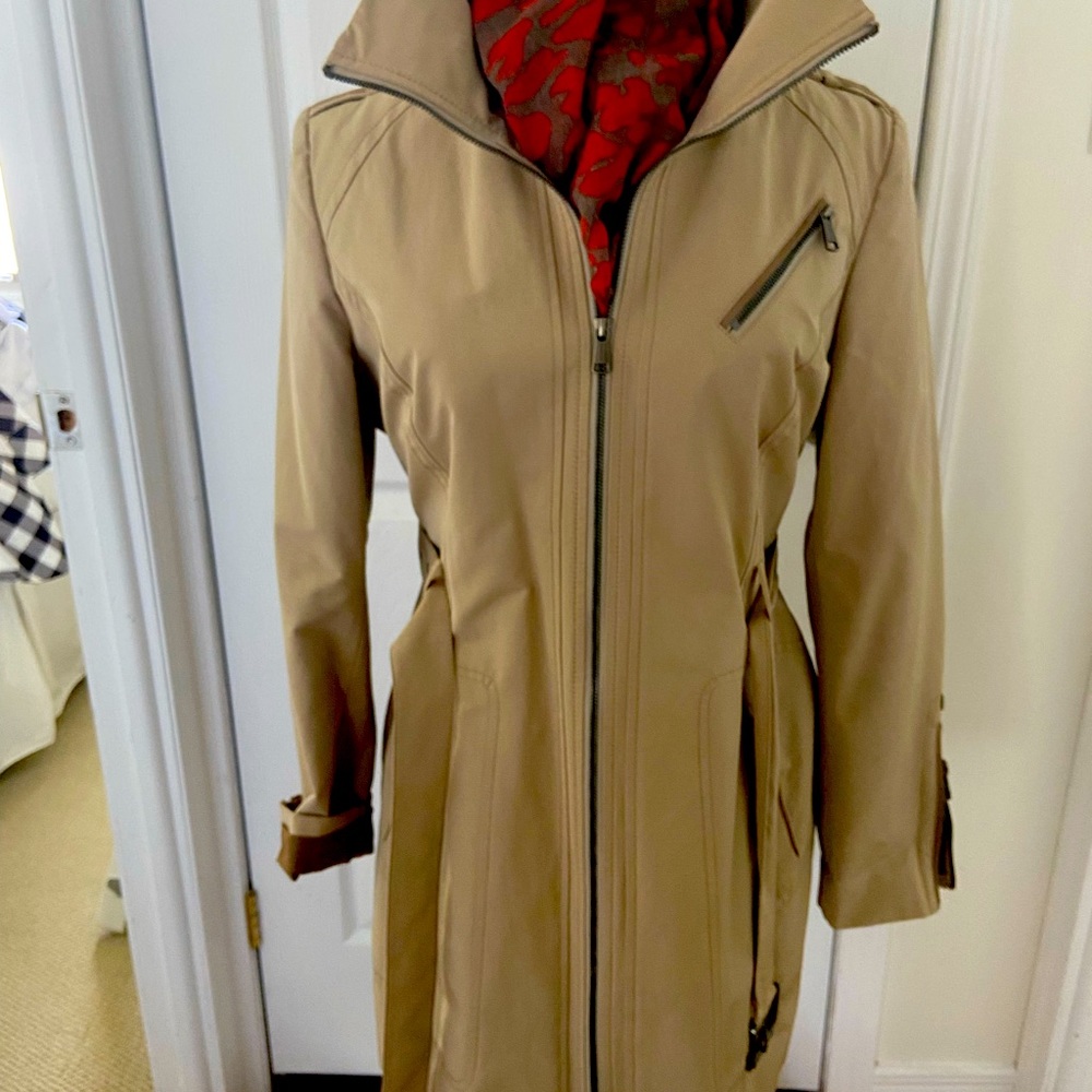 Ladies trench coat